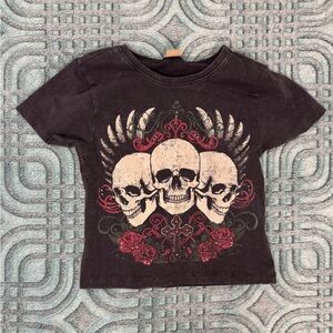 Black Women's Graphic Skull & Rose Crop Tee